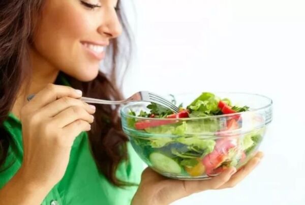 Correct nutrition is a beautiful feed